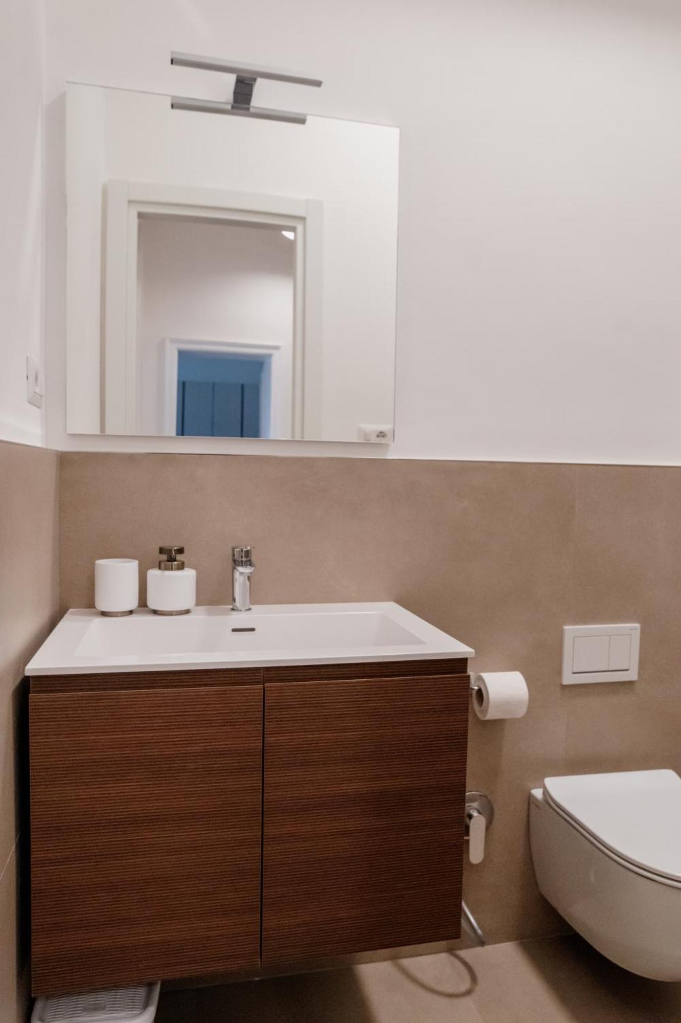 Poesis Suite Bari Luaran gambar